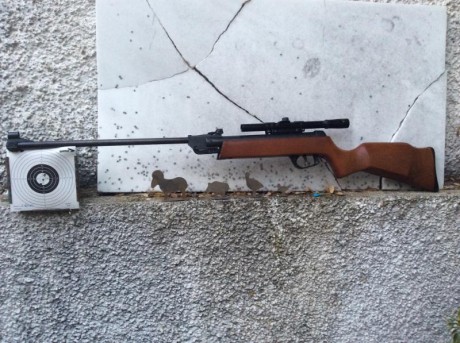 Bueno, para animar el foro un poco, propongo colgar fotos de dianas y arma usada para ello, pudiendo ser 30