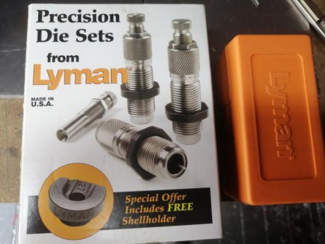Vendo juego de dies lyman de tuosteno prácticamente nuevo, el kit lleva 3 dies más crimp die.
Precio 75€, 01