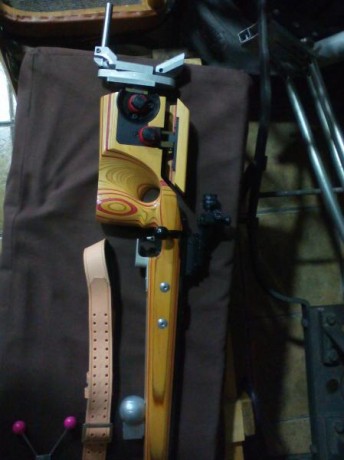 Se vende magnifica feinwerbau 2000 autentica maquina de hacer dieces en la modalidad de tendido q es la 00