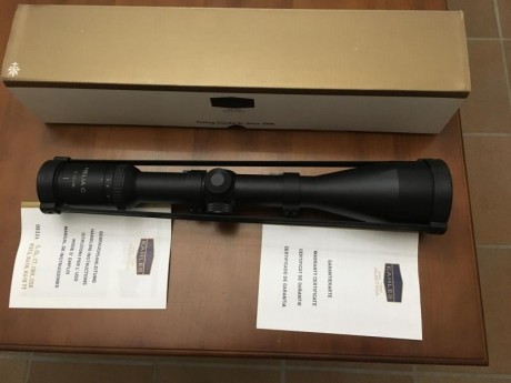 Visor Khales Helia C 3-12x56 retícula 4 y tubo de 30 mm. Está montado con anillas y su estado es perfecto, 00