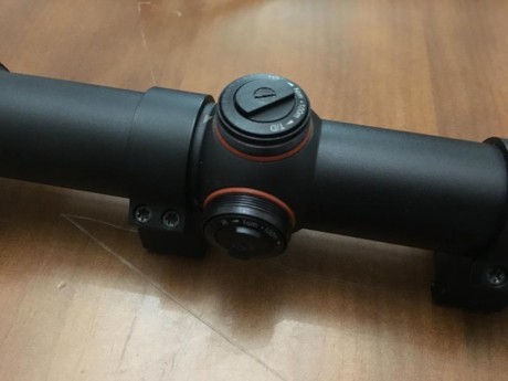 Visor Khales Helia C 3-12x56 retícula 4 y tubo de 30 mm. Está montado con anillas y su estado es perfecto, 10