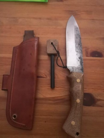Cuchillo en fabricado totalmente a mano en acero ballesta 9260 y micarta de fabricación propia arpillera 00