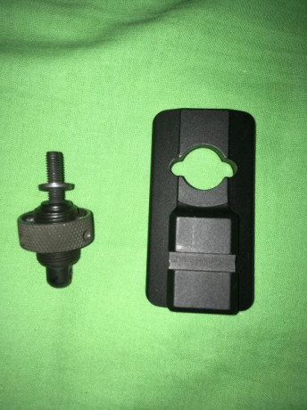 Hola se venden los siguientes accesorios.
Los precios incluyen envio a domicilio por Correos. 

Cargador 01