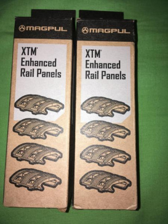 Hola se venden los siguientes accesorios.
Los precios incluyen envio a domicilio por Correos. 

Cargador 22