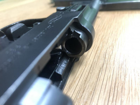 se vende esta arma , walther p38 de armaron de aluminio 
el arma se entrega con su cargador , 

tengo 02