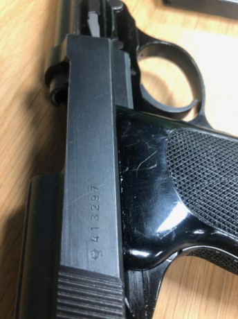 se vende esta arma , walther p38 de armaron de aluminio 
el arma se entrega con su cargador , 

tengo 01