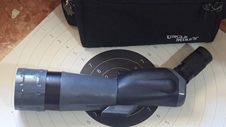 Vendo telescopio Pentaflex ST20, de gran calidad óptica, acodado en 45º,ocular zoom 20-60 X 80mm de diámetro, 12