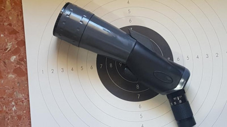 Vendo telescopio Pentaflex ST20, de gran calidad óptica, acodado en 45º,ocular zoom 20-60 X 80mm de diámetro, 11