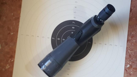 Vendo telescopio Pentaflex ST20, de gran calidad óptica, acodado en 45º,ocular zoom 20-60 X 80mm de diámetro, 10