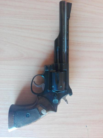 Compro revolver de 6" preferiblemente Astra, aunque no descarto otras marcas. No pretendo que este 40
