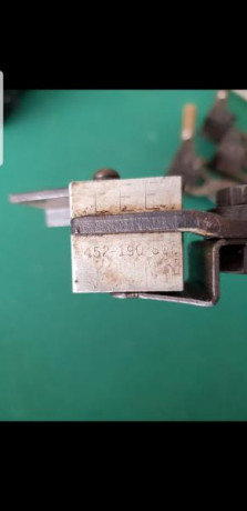 RCBS, calibre 9mm ojival, con tenazas seminueva, 80€
LEE calibre 45 punta hueca, con tenaza casi sin uso,40€
tlf-630936544 02