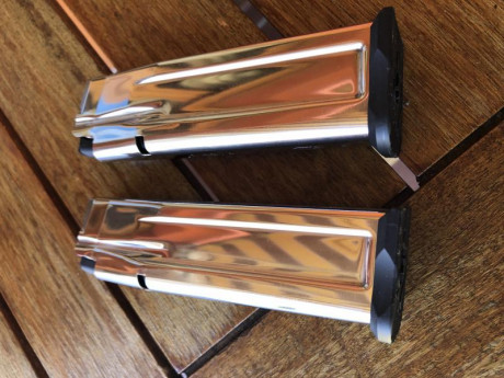 Vendo 2 Cargadores STI ORIGINALES

Para 9mm y 38Super
Capacidad para 18 Balas
Están en Perfecto estado. 02