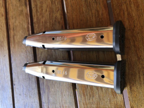 Vendo 2 Cargadores STI ORIGINALES

Para 9mm y 38Super
Capacidad para 18 Balas
Están en Perfecto estado. 00