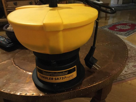 Vendo tumbler con un año de uso por 15€ por el volumen y precio mejor en mano en Madrid 
Si no portes 00