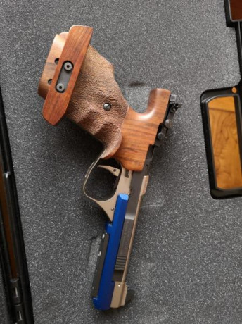 Pues eso vendo feinwerkbau lit (la azul) caja con todos sus útiles y talla M en un estado impecable sin 22