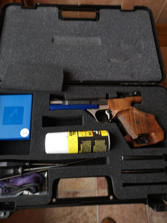 Pues eso vendo feinwerkbau lit (la azul) caja con todos sus útiles y talla M en un estado impecable sin 30