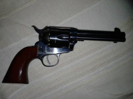 Esta en Murcia. 300 € 00