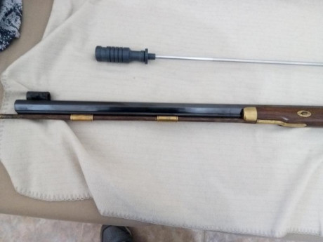 vendo rifle ardesa hawken del calibre 50
puntos de mira con piruleta y tunel , incluye la baqueta de carga 30