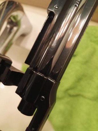 Buenas compañeros, se vende este fabuloso revolver bien conocido por todos vosotros.

Se trata de un MANURHIN 10