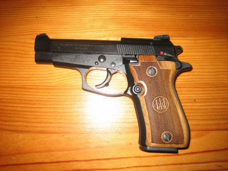 Hola. Vendo éste arma impecable, dos cargadores de 12 disparos +1, estuche y accesorios originales. está 02