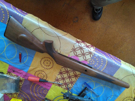 Vendo esta culata, en realidad no se para que arma es, el armero al que se la compre la tenia tirada y 01