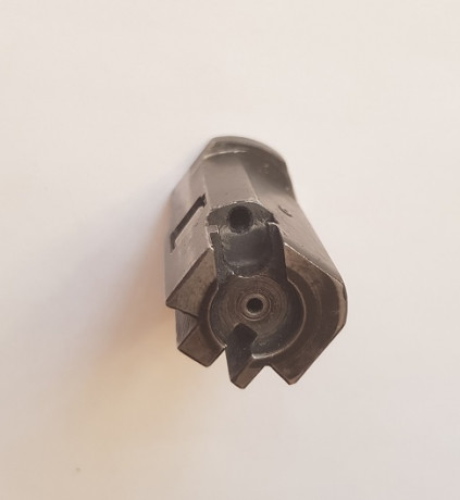 Estoy interesado en comprar una cabeza cierre para Cetme C, en calibre 307 w.
O en su defecto, uña extractora 00