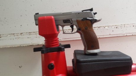 Estoy buscando un banco de tiro que me sirva para arma larga y corta. No quiero gastarme mucho porque 81