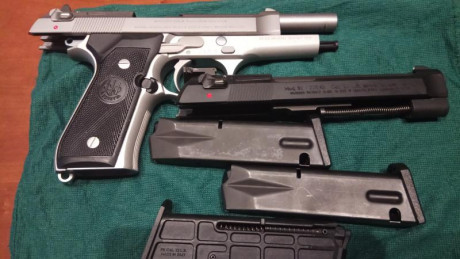 RETIRADA DE LA VENTA En venta Beretta 92 FS cal. 9mm Pb. de acero inoxidable, un solo propietario y muy 01