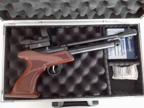 Vendo esta pistola ya conocida por todos, la ZASDAR CP1M de calibre 5'5mm. 
Como se puede ver en las fotos 01