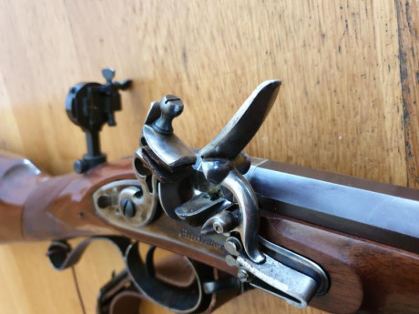 Vendo Mortimer de Pedersoli calibre 54 en perfectisimas condiciones. 
Turquesa, embudo, baqueta, pedernales, 00