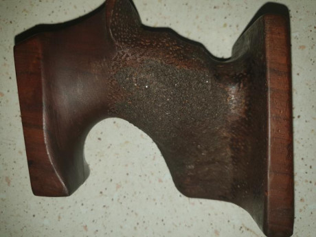 Hola vendo cacha talla pequeña de la marca sarmiento de asturias para la pistola walther gsp o gsp expert 01