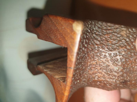 Hola vendo cacha talla pequeña de la marca sarmiento de asturias para la pistola walther gsp o gsp expert 32