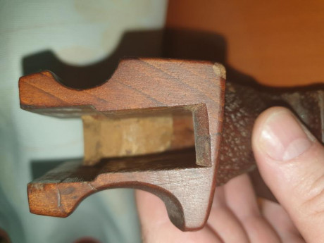 Hola vendo cacha talla pequeña de la marca sarmiento de asturias para la pistola walther gsp o gsp expert 31