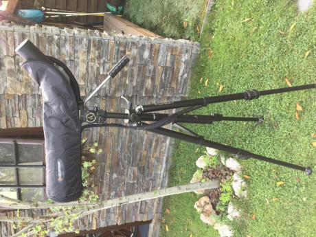 Vendo telescopio terrestre marca Celestron Regal 100F-ED completa mente nuevo apenas a sido usado,tambien 01