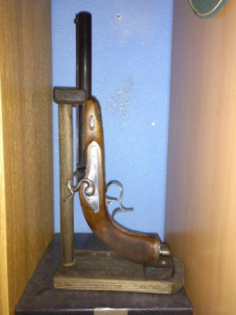 Vendo esta pistola de avancarga en calibre .45,  el arma se encuentra en Pamplona y se puede ver y probar.

Se 10