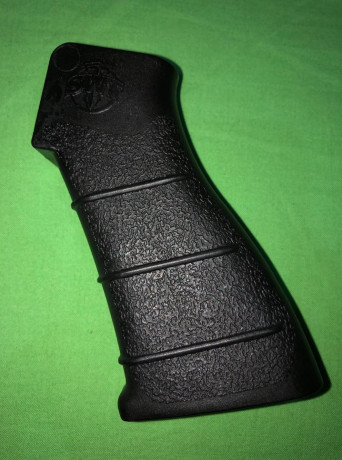 Se venden los siguientes accesorios:
Astra
Grip Mano Ngro 22e
cargador Caza Astra 25e
Fenix
Portalinterna 11