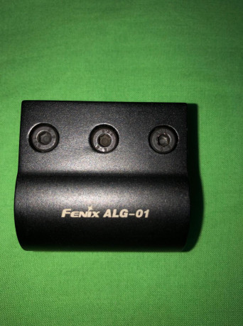 Se venden los siguientes accesorios:
Astra
Grip Mano Ngro 22e
cargador Caza Astra 25e
Fenix
Portalinterna 10