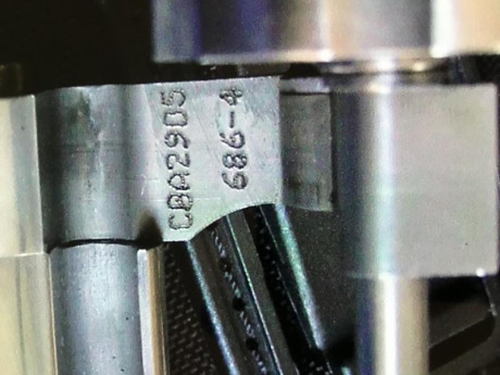 Este revólver y la funda la funda no está usada y solo es para guardar el S&W. es  un 686 de 4" 20