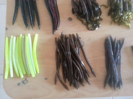 Vendo estas 200 piezas de vinilo para pesca, hay de diferentes tipos.

Vendo todo el conjunto por 50€ 00