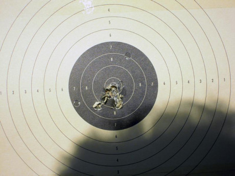 Bueno, para animar el foro un poco, propongo colgar fotos de dianas y arma usada para ello, pudiendo ser 50
