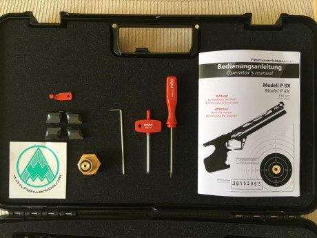 Pistola de Diciembre 2018. Garantía hasta Diciembre 2020.
Talla de cacha M sin signos de uso, y por supuesto 01