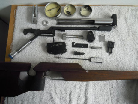 Bueno, para animar el foro un poco, propongo colgar fotos de dianas y arma usada para ello, pudiendo ser 100