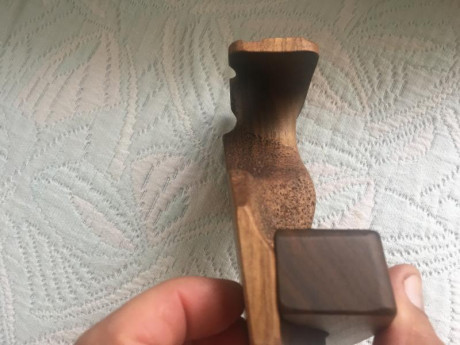 Vendo cacha original de  STEYR LP10 EVO mecanica 
Talla  L  en estado impecable 
 Sin ningun retoque ,ni 10