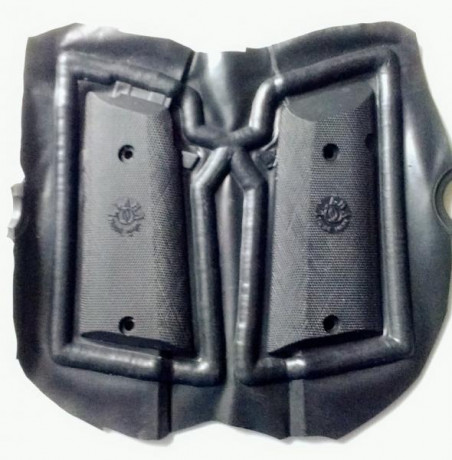 Vendo cachas de goma originales y nuevas para Llama MAX II.
Están en su molde original de fábrica.
30 00