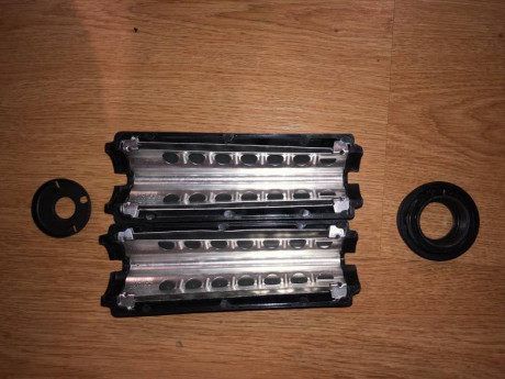 Se vende Guardamanos Delantero Original COLT M4 , en color negro. 
Nuevo sin uso. 45e puesto en domicilio. 01