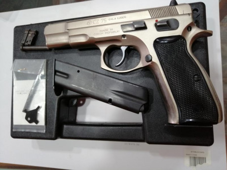 VENDO CZ 75 CROMO. EL ARMA SE ENCUENTRA EN BARCELONA. SE PUEDE PROBAR SIN COMPROMISO.
LA HE AFINADO DISPARADOR 02