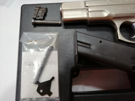 VENDO CZ 75 CROMO. EL ARMA SE ENCUENTRA EN BARCELONA. SE PUEDE PROBAR SIN COMPROMISO.
LA HE AFINADO DISPARADOR 01
