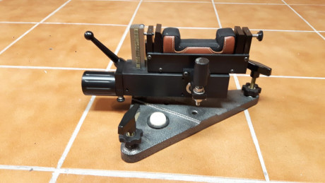 Muy buenas a todos:
Compañero de tiro vende torreta Farley Mike Ratigan version, precio 595€.
Tiene diferentes 00