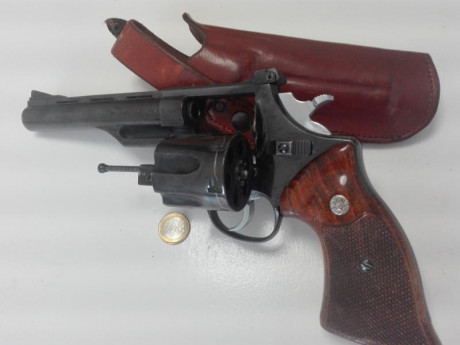 SE VENDE REVOLVER SUPERCOMANCHE 357 MG, ARMA DIFICIL DE VER EN ESPAÑA, SOBREDIMENSIONADA ORIGINALMENTE 01