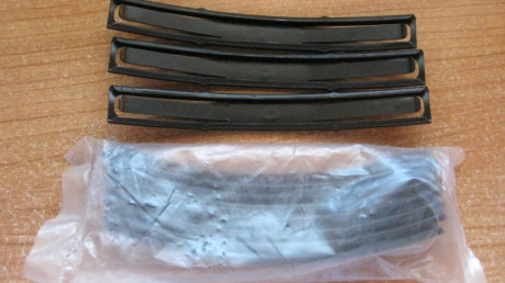 Se vende lote de 10 peines para munición 7.62x39, capacidad de 10 cartuchos. No son divisibles, viene 00